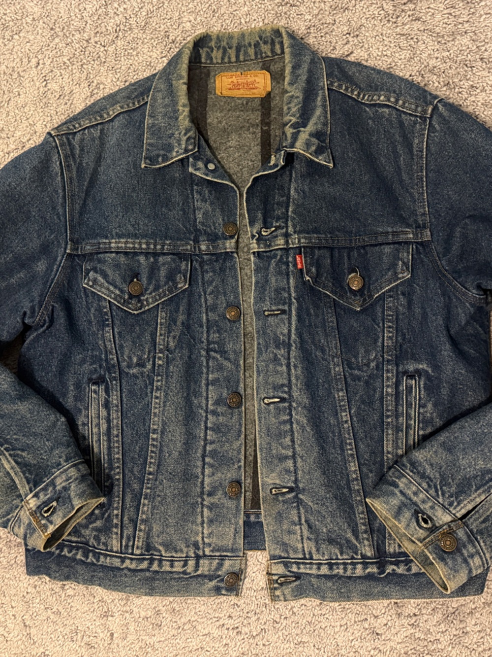 Classic Dark Blue Levi Strauss vintage 80’s #70506-0316 lined Denim Jacket sz 44